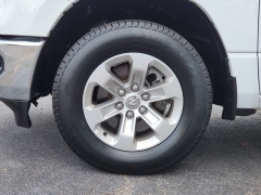 Used 2024  Ram 1500 4WD Laramie Crew Cab 5'7" Box at Auto Direct near Zebulon&comma; NC