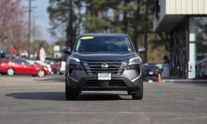 Used 2024  Nissan Rogue FWD SV at Auto Direct near Zebulon&comma; NC