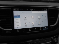 Used 2025  Chrysler Pacifica Select FWD at Auto Direct near Zebulon&comma; NC