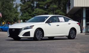 Used 2025  Nissan Altima SV FWD at Auto Direct near Zebulon&comma; NC