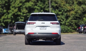 Used 2023  Jeep Grand Cherokee L Altitude 4x4 at Auto Direct near Zebulon&comma; NC