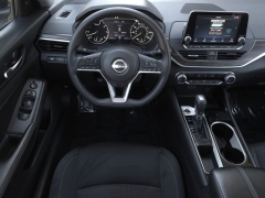 Used 2024  Nissan Altima 2&period;5 SV Sedan at Auto Direct near Zebulon&comma; NC