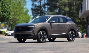 Used 2025  Nissan Kicks SR FWD at Auto Direct near Zebulon&comma; NC