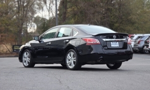 Used 2013  Nissan Altima 4d Sedan SL 3&period;5L at Auto Direct near Zebulon&comma; NC