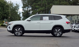 Used 2025  Volkswagen Atlas 2&period;0T SE w&sol;Technology FWD at Auto Direct near Zebulon&comma; NC