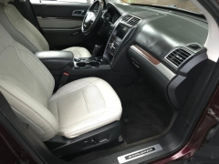 Used 2018  Ford Explorer 4d SUV 4WD Platinum at Auto Direct near Zebulon&comma; NC