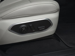 Used 2024  Jeep Wagoneer Series II 4x2 at Auto Direct near Zebulon&comma; NC