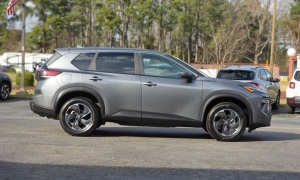 Used 2024  Nissan Rogue FWD SV at Auto Direct near Zebulon&comma; NC