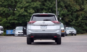 Used 2025  Nissan Rogue FWD SV at Auto Direct near Zebulon&comma; NC