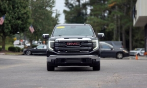 Used 2025  GMC Sierra 1500 2WD Crew Cab 147" SLT at Auto Direct near Zebulon&comma; NC