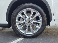 Used 2023  Toyota Highlander Limited FWD at Auto Direct near Zebulon&comma; NC