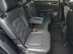 Used 2025  Volkswagen Atlas 2&period;0T SE w&sol;Technology 4MOTION at Auto Direct near Zebulon&comma; NC