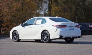 Used 2024  Toyota Camry SE Auto at Auto Direct near Zebulon&comma; NC