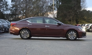 Used 2024  Nissan Altima 2.5 SV Sedan at Auto Direct near Zebulon, NC