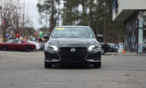 Used 2025  Nissan Altima SR FWD at Auto Direct near Zebulon&comma; NC