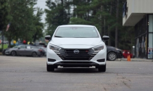 Used 2025  Nissan Versa SR CVT at Auto Direct near Zebulon&comma; NC