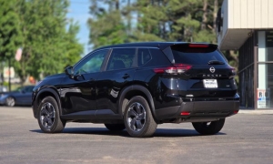 Used 2024  Nissan Rogue FWD SV at Auto Direct near Zebulon&comma; NC