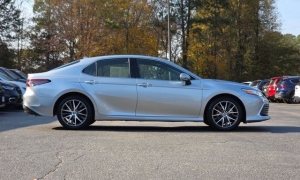 Used 2024  Toyota Camry XLE Auto at Auto Direct near Zebulon&comma; NC