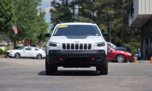 Used 2022  Jeep Cherokee Trailhawk 4x4 at Auto Direct near Zebulon&comma; NC