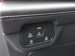 Used 2025  Volkswagen Atlas 2&period;0T SE w&sol;Technology FWD at Auto Direct near Zebulon&comma; NC