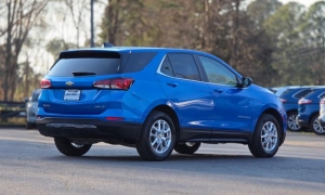 Used 2024  Chevrolet Equinox AWD 4dr LT w&sol;1LT at Auto Direct near Zebulon&comma; NC