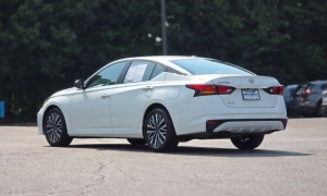 Used 2025  Nissan Altima SV FWD at Auto Direct near Zebulon&comma; NC