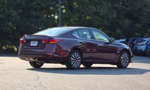 Used 2024  Nissan Altima 2&period;5 SV Sedan at Auto Direct near Zebulon&comma; NC