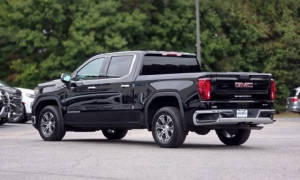 Used 2025  GMC Sierra 1500 2WD Crew Cab 147" SLT at Auto Direct near Zebulon&comma; NC