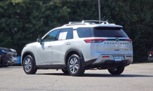 Used 2023  Nissan Pathfinder SL 4WD at Auto Direct near Zebulon&comma; NC
