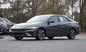 Used 2025  Hyundai Elantra SEL Sport IVT at Auto Direct near Zebulon, NC