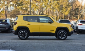 Used 2023  Jeep Renegade Latitude 4x4 at Auto Direct near Zebulon&comma; NC