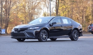 Used 2024  Toyota Camry SE Auto at Auto Direct near Zebulon&comma; NC