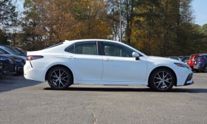 Used 2024  Toyota Camry SE Auto at Auto Direct near Zebulon&comma; NC