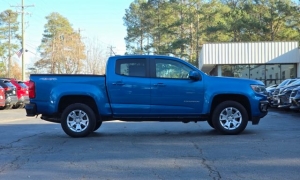 Used 2022  Chevrolet Colorado 4WD Crew Cab 128" LT at Auto Direct near Zebulon&comma; NC