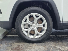 Used 2024  Jeep Compass Latitude 4x4 at Auto Direct near Zebulon&comma; NC