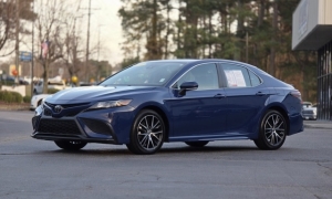 Used 2024  Toyota Camry SE Auto at Auto Direct near Zebulon, NC