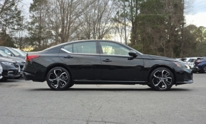 Used 2024  Nissan Altima 2&period;5 SR Sedan at Auto Direct near Zebulon&comma; NC