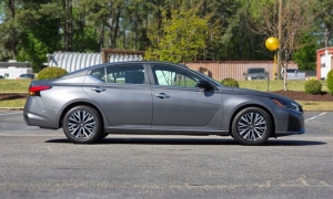 Used 2024  Nissan Altima 2&period;5 SV Sedan at Auto Direct near Zebulon&comma; NC