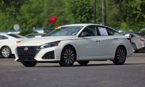Used 2025  Nissan Altima SV FWD at Auto Direct near Zebulon&comma; NC