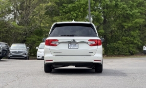 Used 2018 Honda Odyssey 4d Wagon Touring at Auto Direct near Zebulon, NC