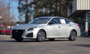 Used 2024  Nissan Altima 2&period;5 SV Sedan at Auto Direct near Zebulon&comma; NC