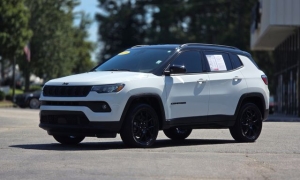 Used 2023  Jeep Compass Altitude 4x4 at Auto Direct near Zebulon&comma; NC