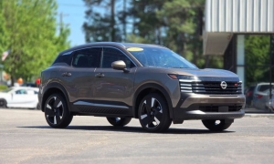 Used 2025  Nissan Kicks SR FWD at Auto Direct near Zebulon&comma; NC