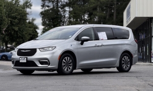 Used 2023 Chrysler Pacifica Hybrid Touring L FWD at Auto Direct near Zebulon, NC
