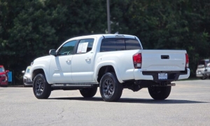 Used 2023  Toyota Tacoma 2WD SR5 Double Cab 5ft Bed V6 AT at Auto Direct near Zebulon&comma; NC