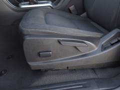 Used 2022  Chevrolet Colorado 4WD Crew Cab 128" LT at Auto Direct near Zebulon&comma; NC