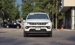 Used 2024  Jeep Compass Latitude 4x4 at Auto Direct near Zebulon&comma; NC