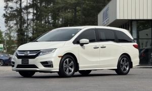 Used 2018 Honda Odyssey 4d Wagon Touring at Auto Direct near Zebulon, NC