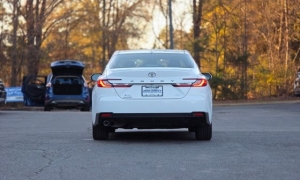 Used 2025  Toyota Camry SE at Auto Direct near Zebulon&comma; NC