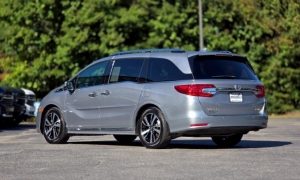 Used 2020  Honda Odyssey 4d Wagon Elite at Auto Direct near Zebulon&comma; NC